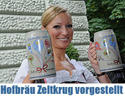 Hofbräu Oktoberfestkrug 2011 vorgestellt. Uli Hoeneß gestaltete den Krug, Monika Gruber hielt ein Rede (ªFoto. Ingrid Grossmann)